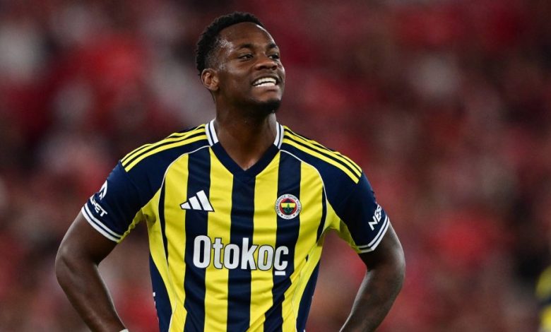 Fenerbahçe'de büyük hayal kırıklığı yaratan Jhon Duran'ın ardından gittiği Rusya'nın Zenit kulübündeki sözleşmesi feshedildi