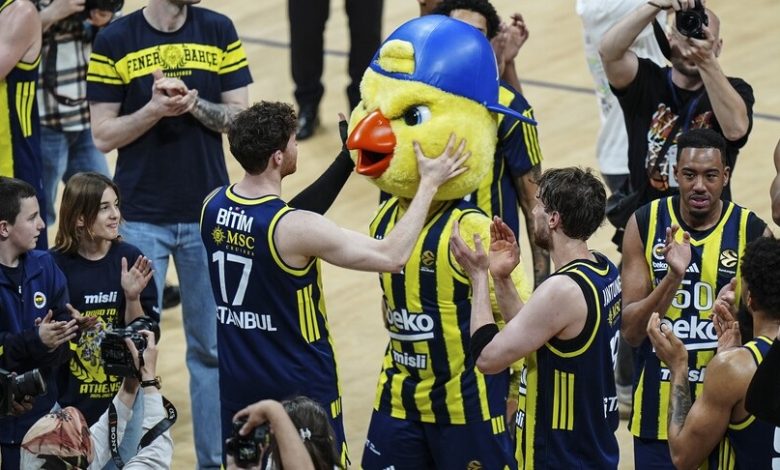 EuroLeague Dörtlü Final ilk maçında Olympiakos ile karşılaşacak Fenerbahçe Beko’da Onuralp Bitim ve Arturs Zagars, mücadele öncesi açıklamalarda bulundu.