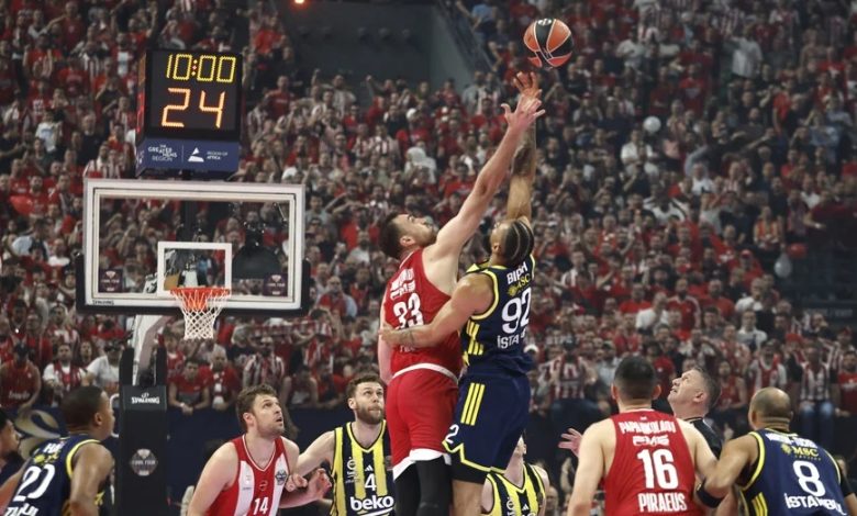 Fenerbahçe Beko, EuroLeague Final Four’da Olympiakos maçı öncesi yaşanan biletleme sorunlarına tepki gösterdi.
