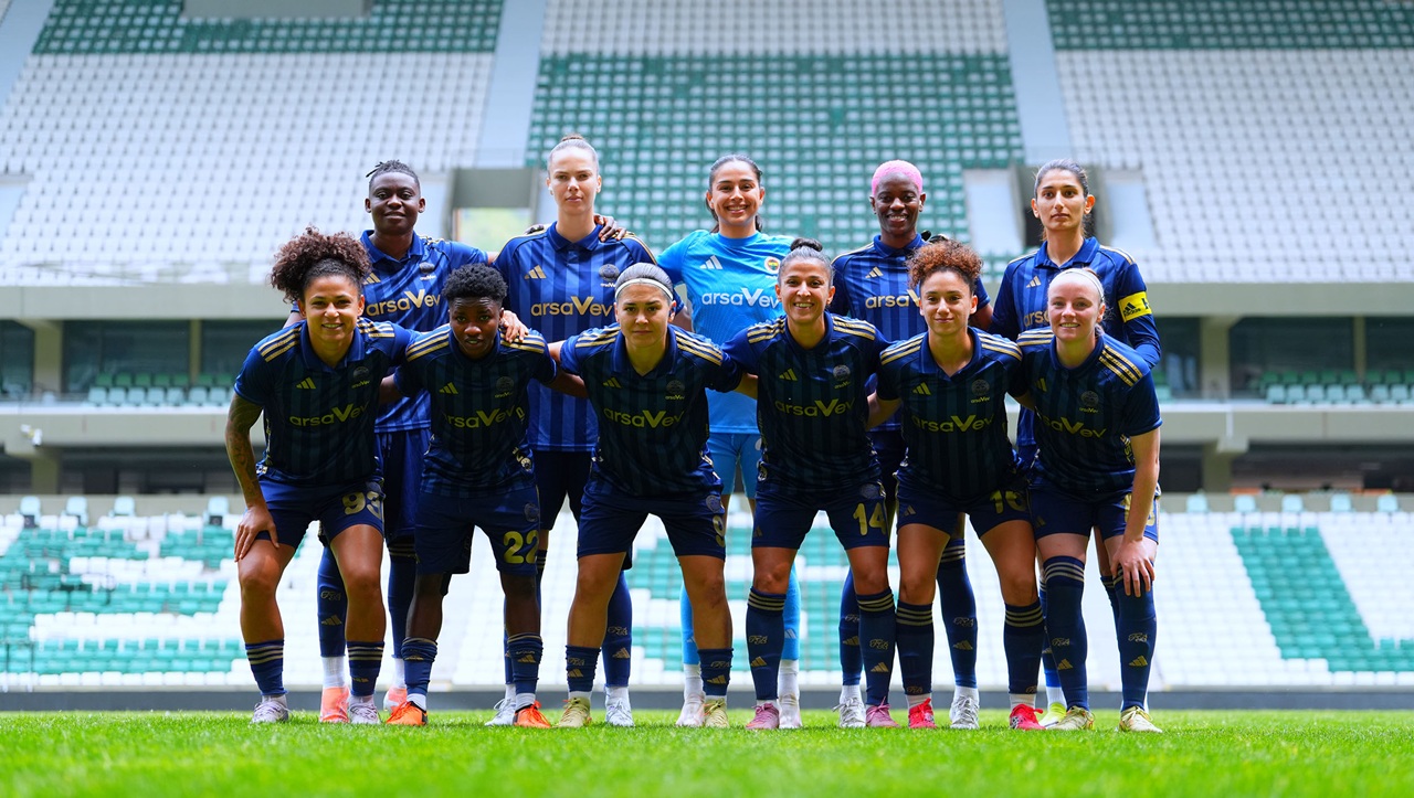 Fenerbahçe arsaVev, Turkcell Kadın Futbol Süper Ligi’nin 28. haftasında deplasmanda Prolift Giresun Sanayispor’u 7-0 mağlup ederek bitime 2 hafta kala şampiyonluğunu ilan etti.