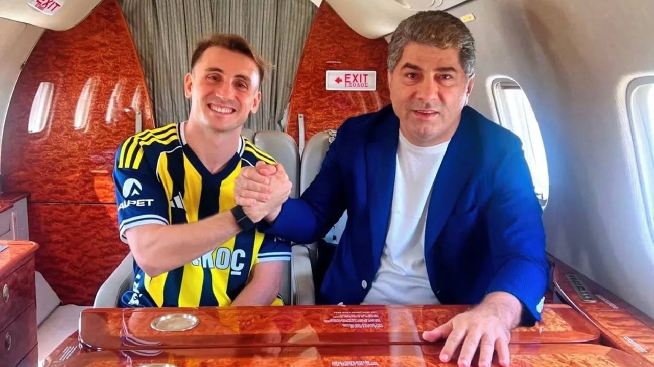 Eski Fenerbahçe yöneticisi Hakan Safi, sarı-lacivertli kulübün seçimli olağanüstü genel kurulunda başkanlığa aday olduğunu duyurdu.