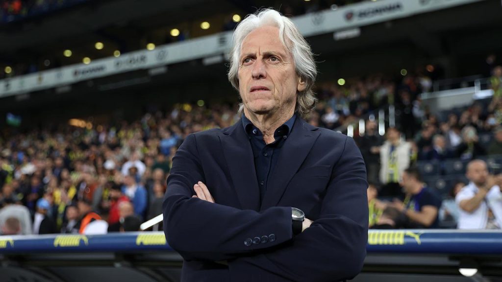 Fenerbahçe'de başkan adayı Aziz Yıldırım, teknik direktörlük için daha önce de takımı çalıştıran Jorge Jesus ile anlaştı