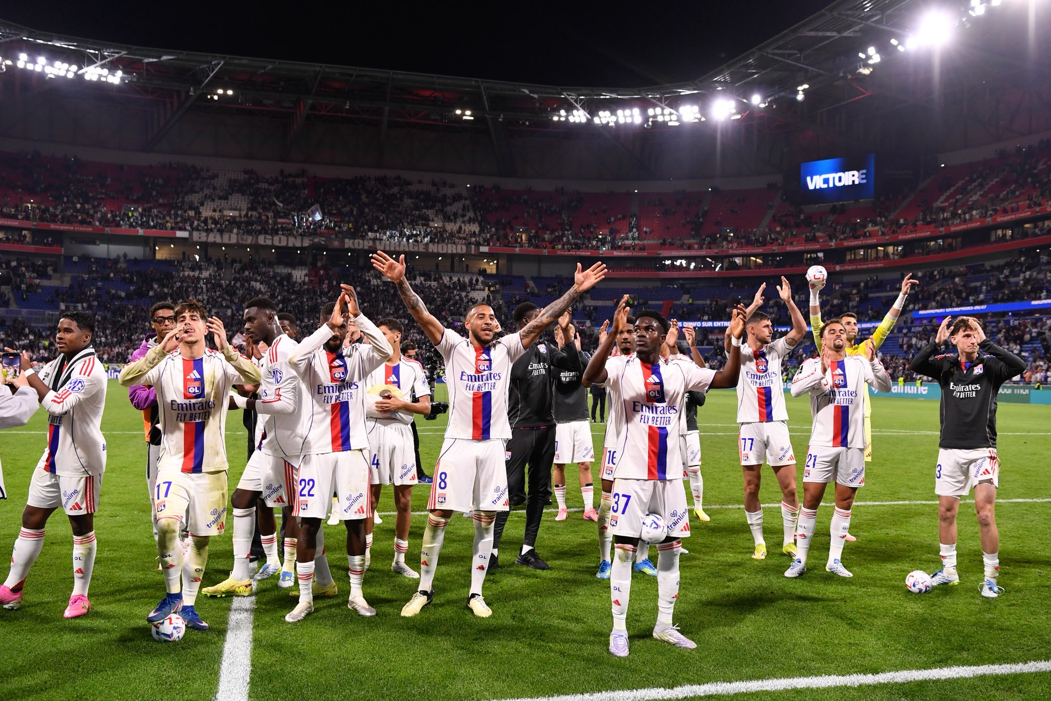 Fenerbahçe, Lyon'un mali nedenle ihracı durumunda Şampiyonlar Ligi'nde seri başı olarak avantaj yakalayacak