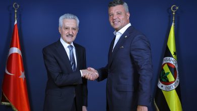 Mehmet Ali Aydınlar, son anda başkan adaylığından çekildiği Fenerbahçe'ye forma sponsorluk desteği verdi