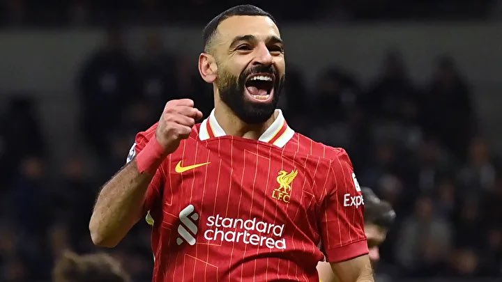 İngiliz basını, Liverpool ile sezon sonunda sözleşmesi sona erecek olan Mohamed Salah'ın Fenerbahçe ile görüştüğünü açıkladı