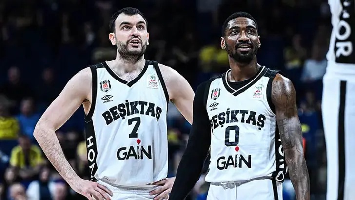Beşiktaş GAİN Kaptanı Yiğit Arslan, Fenerbahçe Beko galibiyetinin ardından yaptığı açıklamada hem derbiyi hem de sezonun genelini değerlendirdi