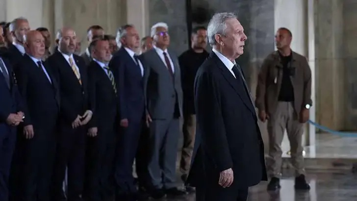 Fenerbahçe Başkan Adayı Aziz Yıldırım, olağanüstü genel kurul öncesi Ankara’da temaslarda bulundu.