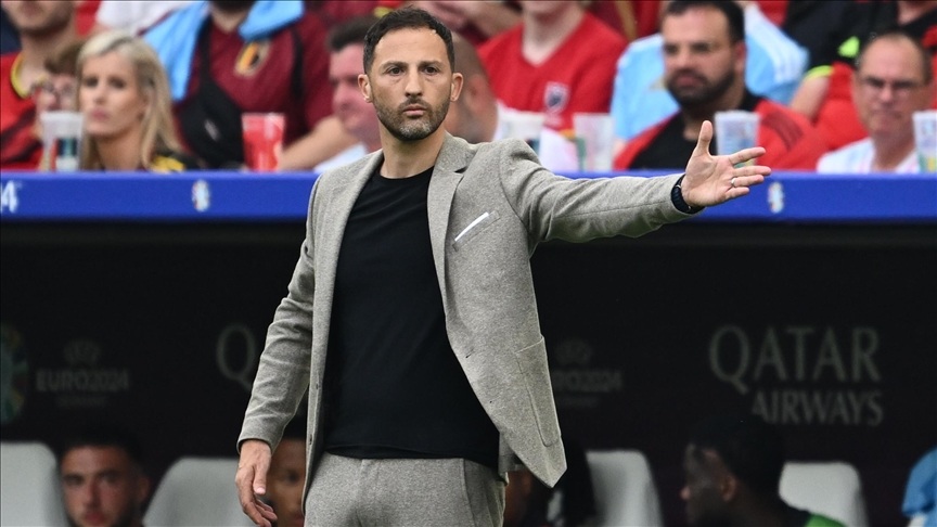 İtalya Serie A ekiplerinden Bologna, teknik direktörlük görevine Domenico Tedesco’nun getirildiğini açıkladı.