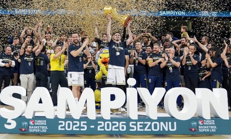 Fenerbahçe Beko’da Türkiye Sigorta Basketbol Süper Ligi şampiyonluğunun ardından kadroda ayrılıklar başladı.