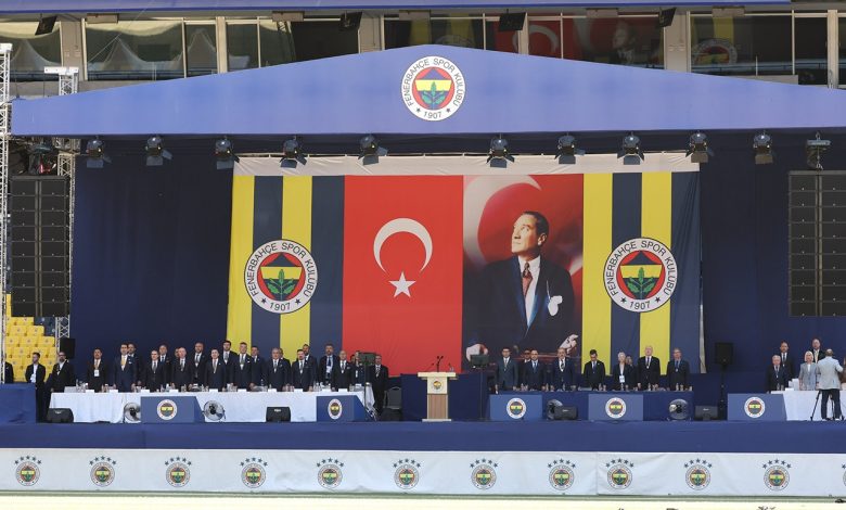 Fenerbahçe Spor Kulübü’nde olağanüstü seçimli genel kurul toplantısı Chobani Stadyumu Fenerbahçe Şükrü Saracoğlu Spor Kompleksi’nde başladı.