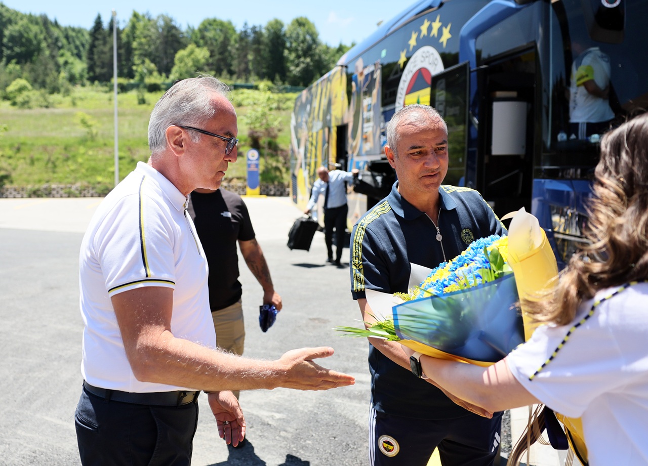 Fenerbahçe, yeni sezon hazırlıklarının ilk etap kampı için Topuk Yaylası’na gitti.