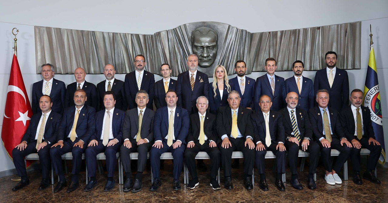 Fenerbahçe Spor Kulübü Yönetim Kurulu, mazbata sonrası ilk resmi toplantısını gerçekleştirdi