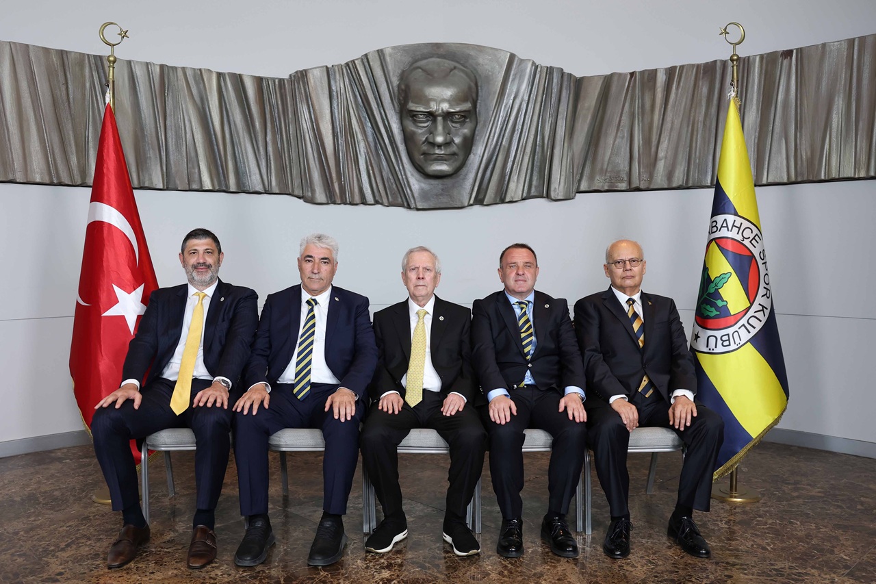 Fenerbahçe Spor Kulübü ve Fenerbahçe Futbol AŞ, rutin Yönetim Kurulu toplantılarını eş zamanlı olarak gerçekleştirdi.