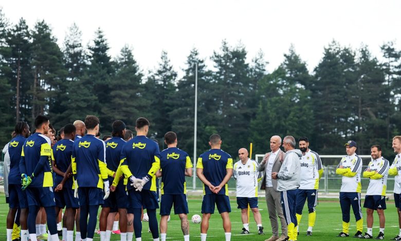 Fenerbahçe’de yeni sezon hazırlıkları Topuk Yaylası’nda yönetimin ziyaretiyle sürdü.