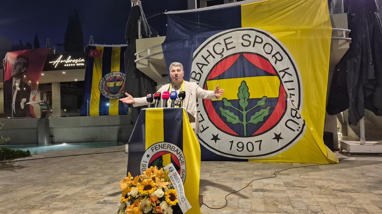 Fenerbahçe Başkan Adayı Hakan Safi, Bodrum’da kongre üyeleri ve taraftarlarla bir araya geldi.