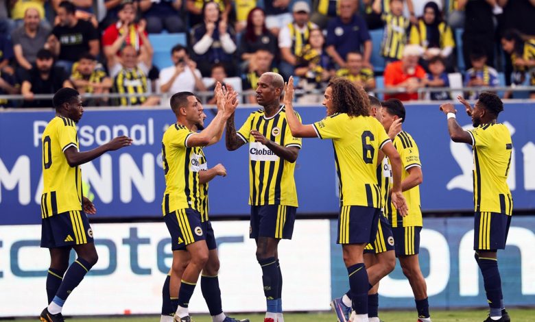 Fenerbahçe hazırlık maçında farka koştu 1 Fenerbahçe, Avusturya kampındaki ikinci hazırlık maçında Polonya ekibi Pogon Szczecin’i 4-0 mağlup etti.