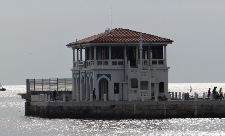 Moda sahili ile Selanik Nea Paralia: iki şehrin kordonu 1 Tarihi Moda İskelesi ve Marmara Denizi