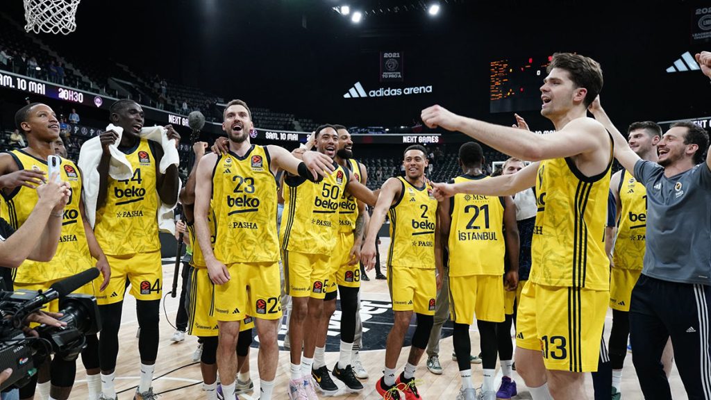 Basketbol ile ilgili tüm haberler Kadıköy Postası'nda! Basketbol haberleri, gelişmeleri ve Basketbol fotoğrafları yer alıyor.