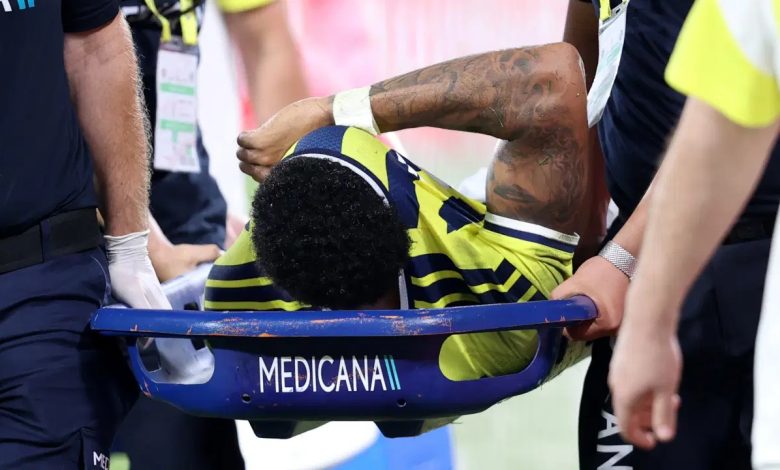 Fenerbahçe, Sturm Graz maçında sakatlanarak oyundan çıkan Jayden Oosterwolde’nin sağlık durumu hakkında açıklama geldi.