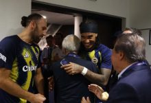 Fenerbahçe Başkanı Aziz Yıldırım’ın Lyon taraftarlarıyla sözlü tartışmaya girdiği anlar görüntülendi.