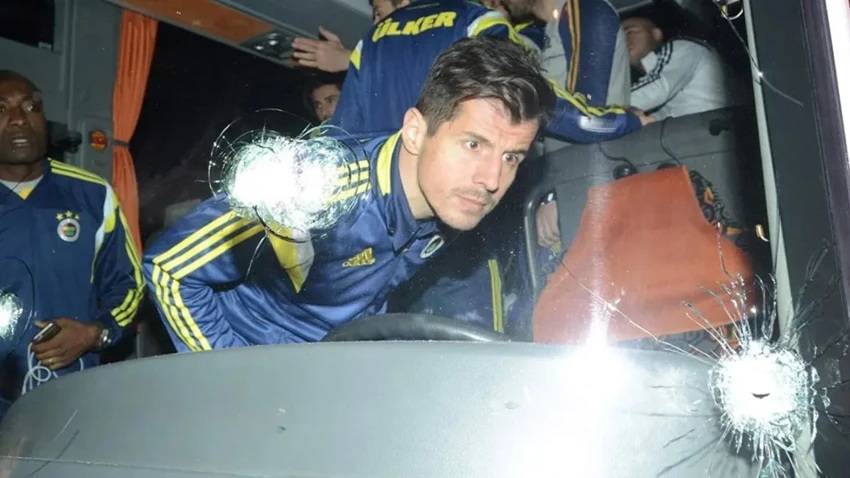 Fenerbahçe futbol takımını taşıyan otobüse 2015 yılında düzenlenen silahlı saldırıyla ilgili yeniden açılan soruşturmada yeni gelişme yaşandı