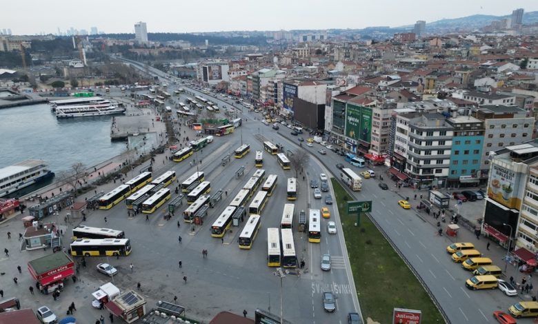 Kadıköy Meydanı Yayalaştırma Projesi kapsamında Rıhtım’daki otobüs peronları yeniden düzenlenecek.