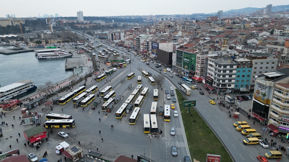 Kadıköy Meydanı Yayalaştırma Projesi kapsamında Rıhtım’daki otobüs peronları yeniden düzenlenecek.