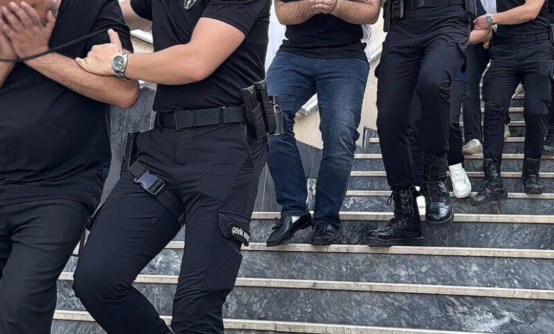 İstanbul Kadıköy’de bir iş yerine yönelik eylem hazırlığında oldukları belirlenen şüphelilere yönelik soruşturmada 6 kişi tutuklandı