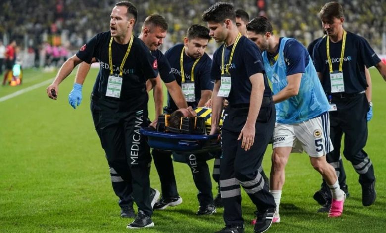 Konyaspor maçında başına aldığı darbenin ardından hastaneye kaldırılan Kerem Aktürkoğlu’nun son kontrollerinde olumsuz bir bulguya rastlanmadı.