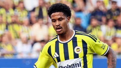 Oosterwolde: Ben kalmak istedim, gitmem yönünde karar verildi 2 Fenerbahçe’nin transferi için Roma ile anlaşmaya vardığı Jayden Oosterwolde, İstanbul’dan ayrılırken dikkat çeken açıklamalarda bulundu.
