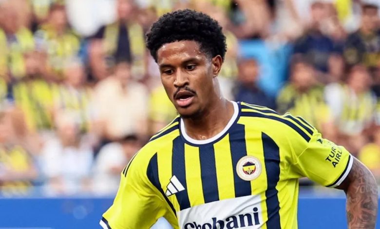 Fenerbahçe’nin transferi için Roma ile anlaşmaya vardığı Jayden Oosterwolde, İstanbul’dan ayrılırken dikkat çeken açıklamalarda bulundu.