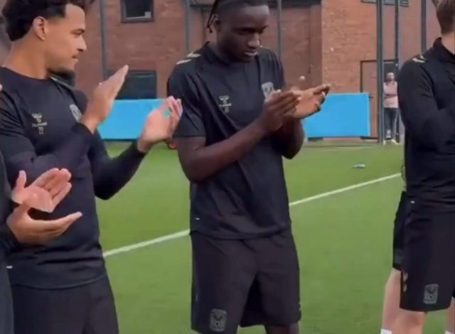 Sidiki Cherif, Coventry City’de ilk antrenmanına çıktı 8 Fenerbahçe’nin Coventry City’ye transferini resmen açıkladığı Sidiki Cherif, İngiltere’deki yeni takımına katıldı.