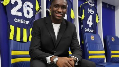 Fenerbahçe’de Sidiki Cherif için ayrılık kararı: 25 milyon euroluk anlaşma 2 Fenerbahçe, 19 yaşındaki Fransız forvet Sidiki Cherif’in transferi için Premier Lig’in yeni ekibi Coventry City ile anlaşmaya vardı