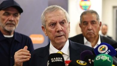 Aziz Yıldırım’dan İsmail Kartal’ın istifasına rest! “Ben ayrılana kadar buradan gidemez” 2 Fenerbahçe Başkanı Aziz Yıldırım, Roma maçının ardından istifa ettiğini açıklayan İsmail Kartal’la ilgili konuştu.