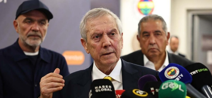 Fenerbahçe Başkanı Aziz Yıldırım, Roma maçının ardından istifa ettiğini açıklayan İsmail Kartal’la ilgili konuştu.