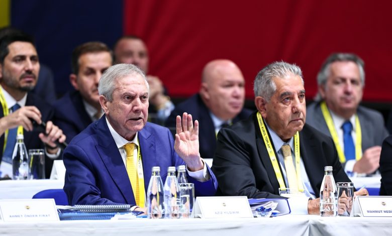 Fenerbahçe Başkanı Aziz Yıldırım, Olağan Mali Genel Kurul’da Ali Koç ve Sadettin Saran dönemlerine ilişkin mali eleştirilerde bulundu.