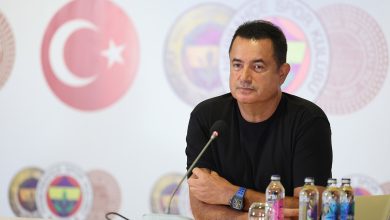 Fenerbahçe’de Acun Ilıcalı için ihraç başvurusu 2 Aziz Yıldırım ile Acun Ilıcalı arasında locanın geri alınmasıyla başlayan gerilim yeni bir aşamaya geçti.