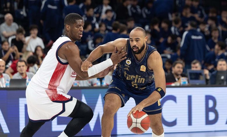 Son şampiyon Fenerbahçe Tarfin, Basketbol Süper Ligi’nin ilk haftasında Bahçeşehir’e deplasmanda 98-83 mağlup oldu.