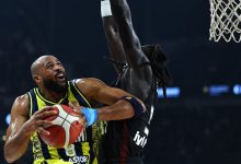 39.Erkekler Cumhurbaşkanlığı Kupası’nda Fenerbahçe, Sinan Erdem Spor Salonu’nda karşılaştığı Beşiktaş’ı 72-59 mağlup ederek kupaya uzandı. Sarı-lacivertliler, ilk yarıda kurduğu üstünlüğü maç sonuna kadar korudu.