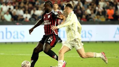 Fenerbahçe Gaziantep’te direklere takıldı 44 Süper Lig’in 5. haftasında Gaziantep FK’ya konuk olan Fenerbahçe, iki topunun direkten döndüğü karşılaşmadan 0-0 beraberlikle ayrıldı. Sarı