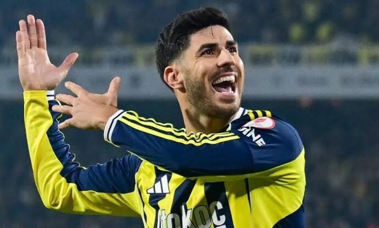 Fenerbahçe’de sakatlığı nedeniyle bir süredir forma giyemeyen Marco Asensio, ameliyat olacağı yönündeki iddiaları yalanladı.
