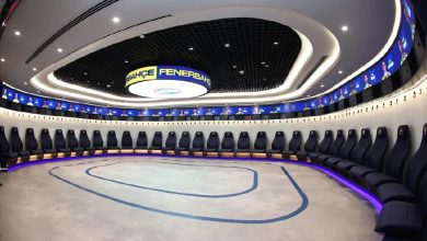 Fenerbahçe, Chobani Stadyumu Fenerbahçe Şükrü Saracoğlu Spor Kompleksi’nde A Takım’ın kullandığı soyunma odası ve bağlantılı alanların kapsamlı şekilde yenilendiğini açıkladı.