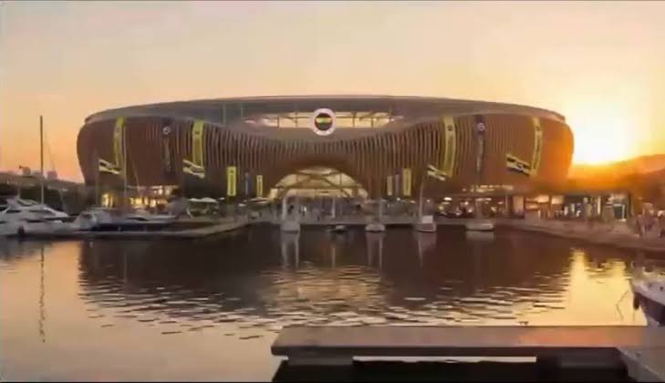 Aziz Yıldırım’dan Fenerbahçe stat açıklaması! Fenerbahçe Kadıköy’den taşınacak mı? 2 Fenerbahçe stat değişikliği konusunda nihai kararın kongre tarafından verilmesi bekleniyor. Aziz Yıldırım detayları açıkladı.